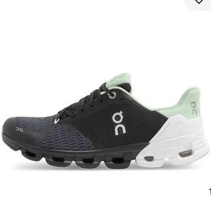 On Running Oncloud Cloudflyer Black White Green Sneakers Size 6